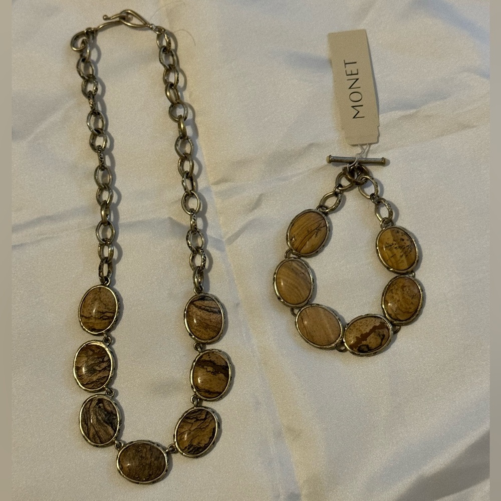 Monet Necklace & Bracelet set